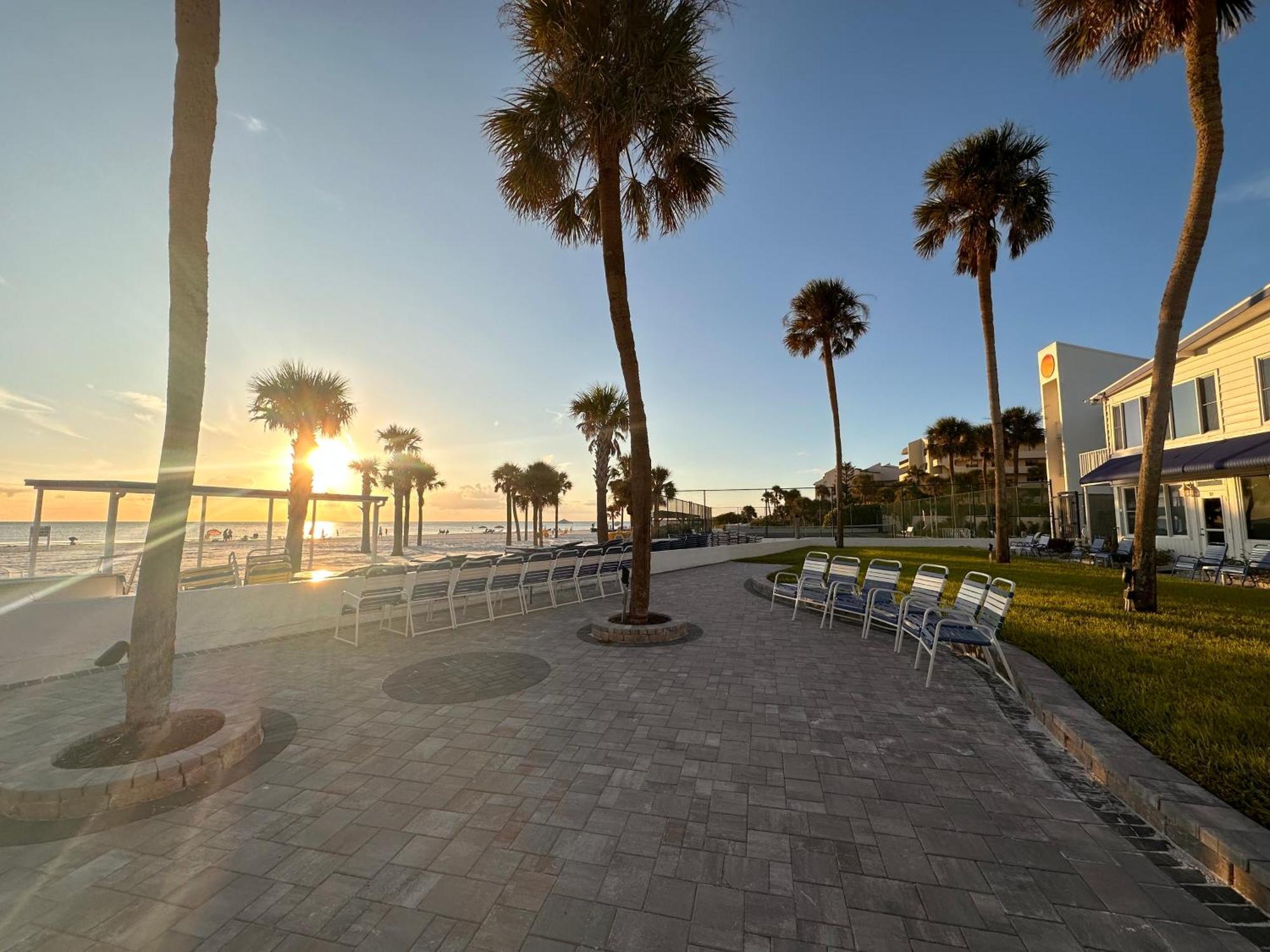 Sea Crest Aparthotel Point O'Rocks ภายนอก รูปภาพ