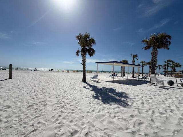 Sea Crest Aparthotel Point O'Rocks ภายนอก รูปภาพ